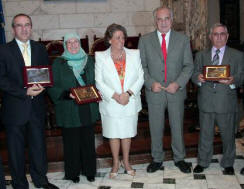 El Consell reconoce a La Casa Grande y a Amparo Sánchez, presidenta del  Centro Cultural Islámico